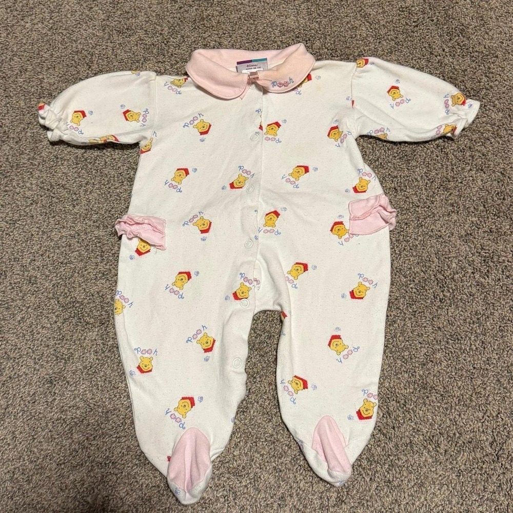 Vintage Disney Winnie The Pooh Baby Sleeper Pink White 0-3 Months Footed